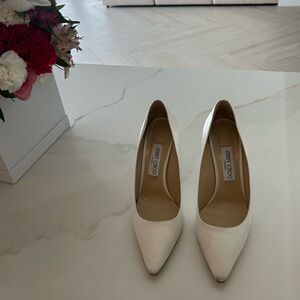 jimmy choo women satin ivory pumps